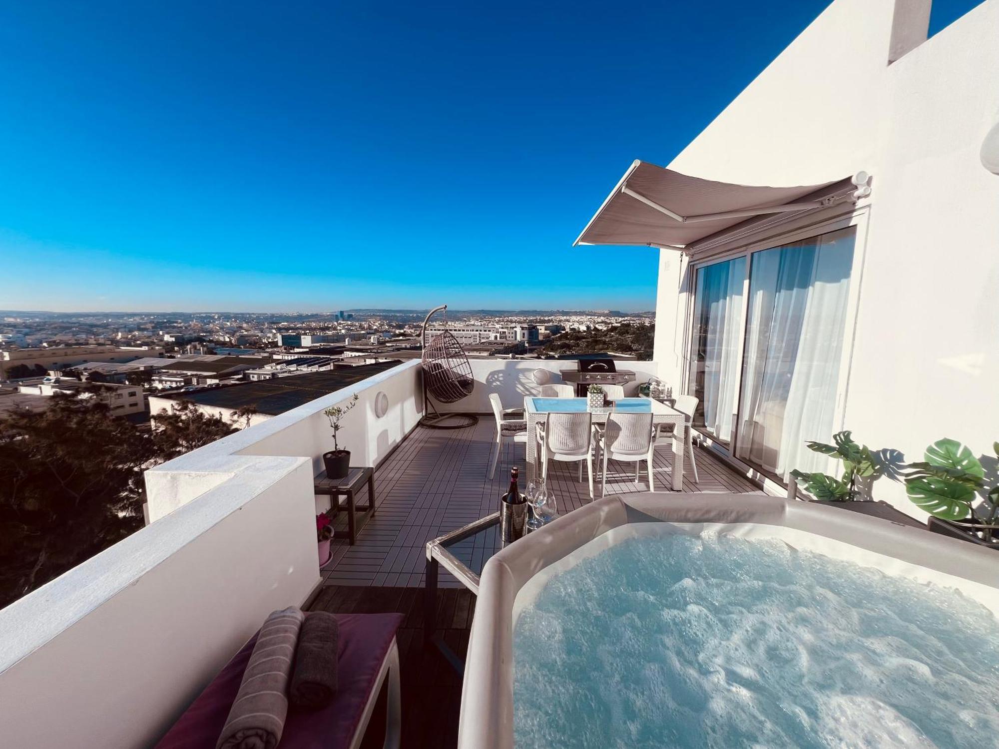 Appartamento La88 Sweethome Penthouse With Jacuzzi