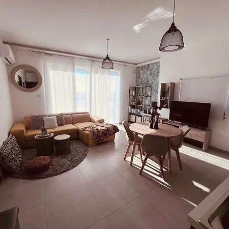 La88 Sweethome Penthouse With Jacuzzi San Gwann Exterior photo