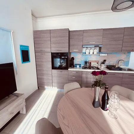 La88 Sweethome Penthouse With Jacuzzi San Gwann Exterior photo