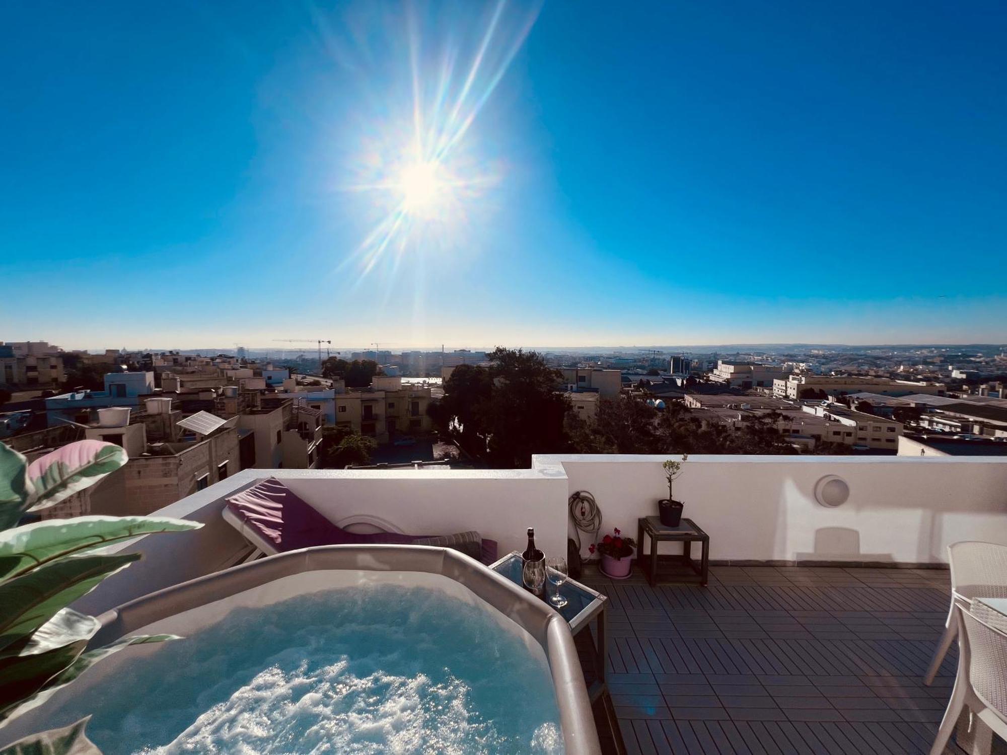 La88 Sweethome Penthouse With Jacuzzi San Gwann